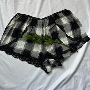 Victoria's Secret Black & White Plaid Pajama Shorts size S NWOT